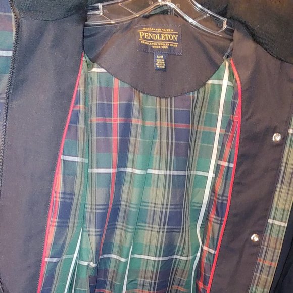 Women's Navy PENDLETON Rain Jacket, Size M - Picture 4 of 6